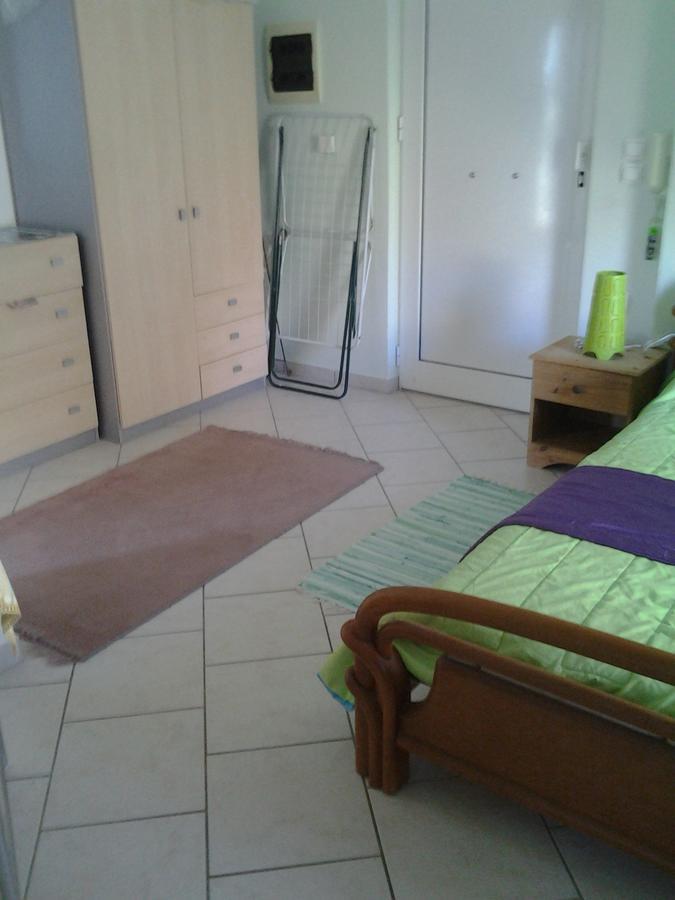 Robin'S Nest Afrata Apartamento Exterior foto